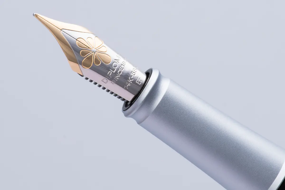 Diplomat Aero Midnight Blue Fountain Pen