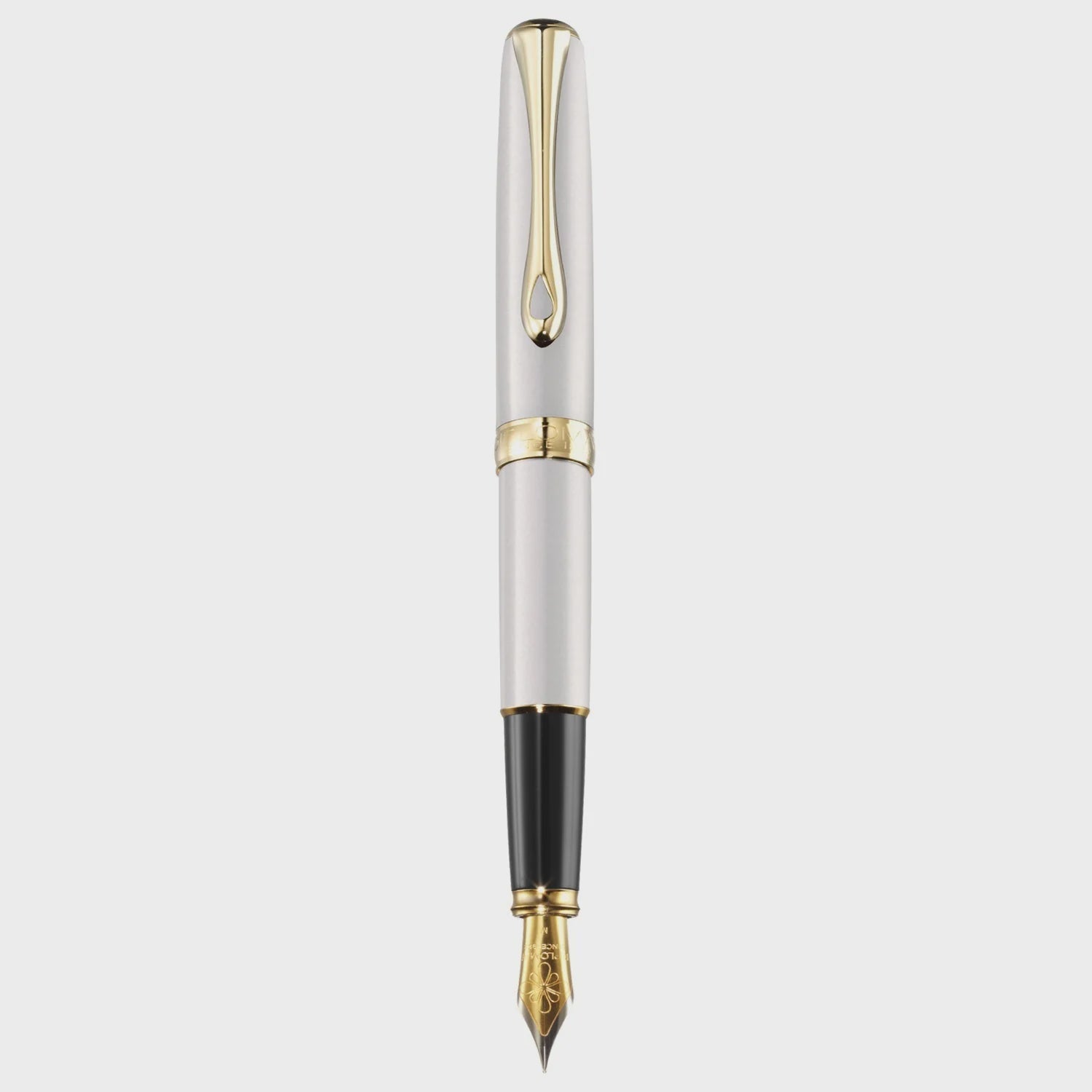 Diplomat Excellence A2 Pearl White Gold Trim Fountain Pen