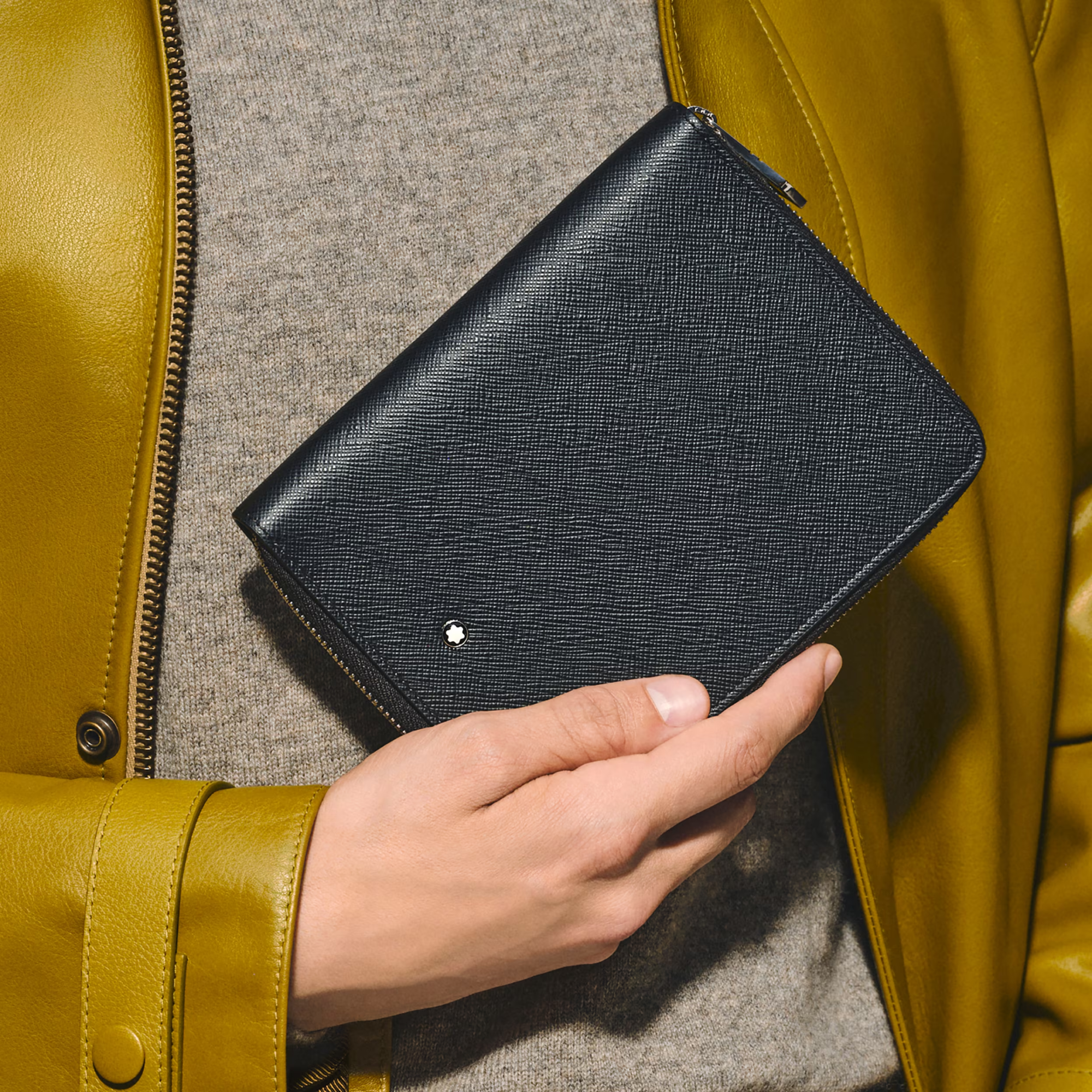 Montblanc Sartorial 5 Pen Pouch Zip Black