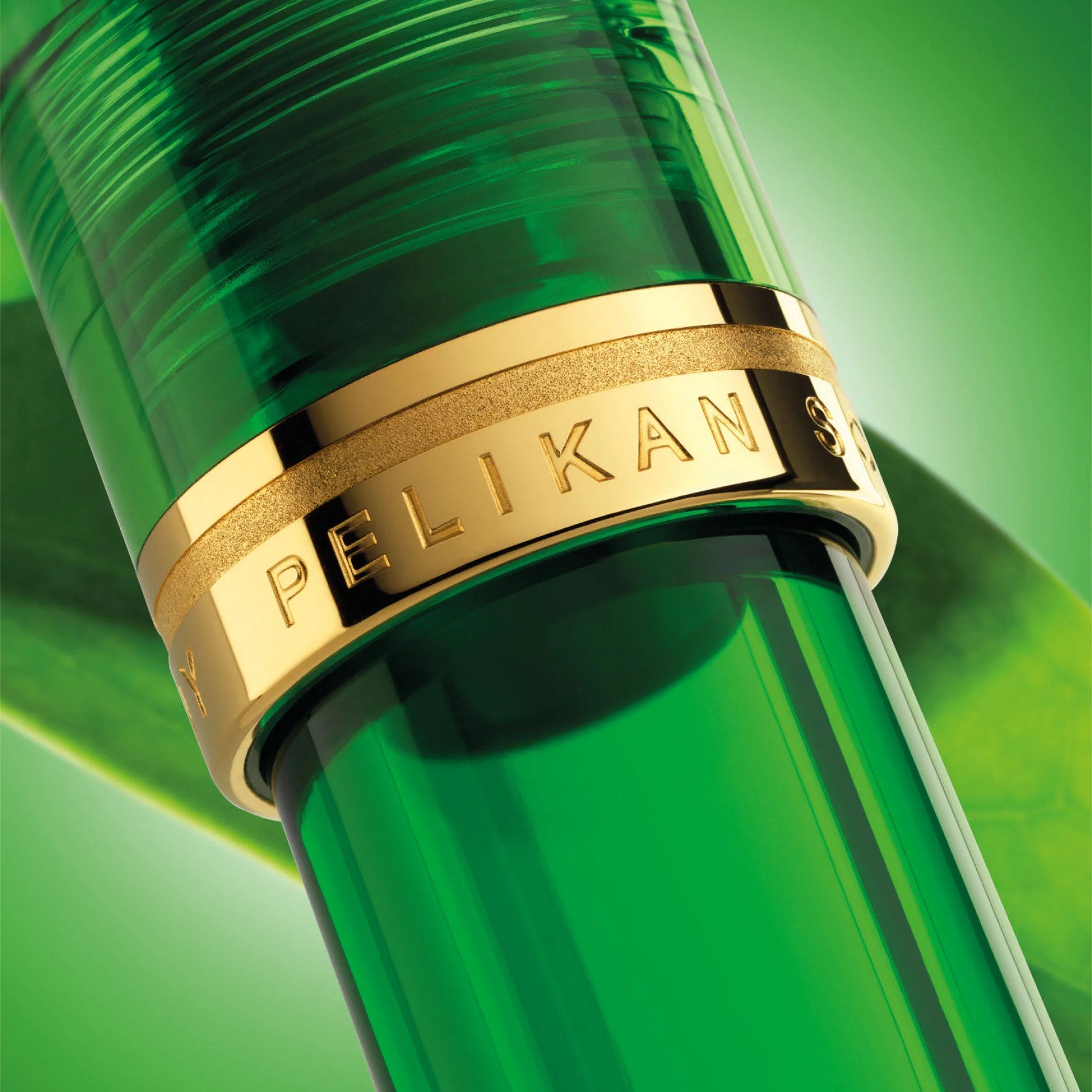 Pelikan Souverän M800 Green Demonstrator Fountain Pen - Pencraft the boutique