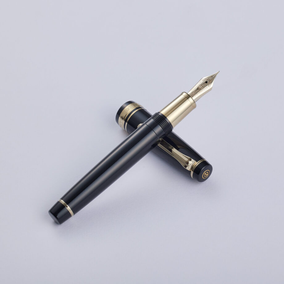Sailor Pro Gear Roppongi Gold Fountain Pen (MF) 21K