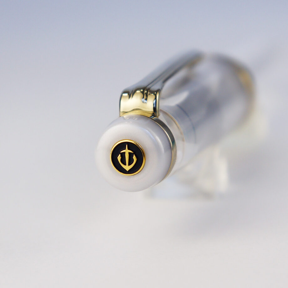 Sailor Veilio Pearl White Fountain Pen (M) 21K